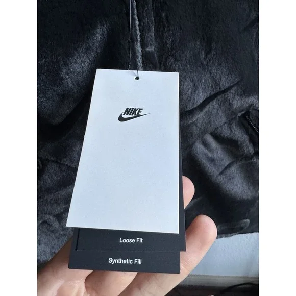 SIZE XS Nike Sportswear EssentialWomen's Loose Fur All Over Print Faux fur - Picture 3 of 8